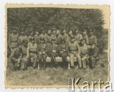 7.07.1937, Rozewie, Polska. 
Obóz przysposobienia wojskowego DOK VII, zdjęcie ofiarowane majorowi Władysławowi Grocholi. Podpis oryginalny: 