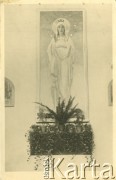 Sierpień 1941, Neubrandenburg, Niemcy.
Zdjęcie przesłane przez majora Władysława Grocholę. Fragment kaplicy obozowej w Oflagu II E/K. Oryginalny podpis: 