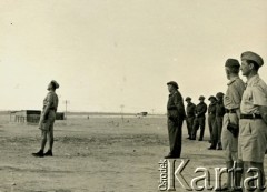 12.11.1941, El Amiriya koło Aleksandrii, Egipt.
Żołnierze Samodzielnej Brygady Strzelców Karpackich na terenie bazy wojskowej.
Fot. NN, zbiory Ośrodka KARTA, przekazała Wiesława Grochola
