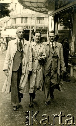 Czerwiec-sierpień 1940, Belgrad, Serbia.
Od prawej: Roman Guziorski ze swoją późniejszą małżonką Hanną. Na odwrocie napis: 