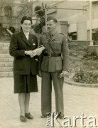 21.02.1944, Tel Awiw, Palestyna.
Roman Guziorski wraz ze swoją późniejszą małżonką Hanną. Na odwrocie napis: 