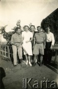 1941-1944, Bliski Wschód.
Sanitariuszka Hanna, później Guziorska,  wraz z żołnierzami Samodzielnej Brygady Strzelców Karpackich.
Fot. NN, zbiory Ośrodka KARTA, przekazała Wiesława Grochola