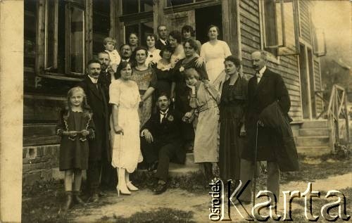 Ok. 1921, Rabka, woj. krakowskie, Polska.
Spotkanie rodzinne. Na odwrocie: 