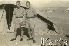 5.10.1942, Bliski Wschód.
Polscy żołnierze przed namiotem.
Fot. NN, zbiory Ośrodka KARTA, udostępniła Anna Kołodziejska