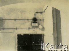 1927-1929, Płock, Polska.
Budowa Elektrowni Miejskiej w Radziwiu. Fragment instalacji elektrycznej.
Fot. NN, zbiory Ośrodka KARTA