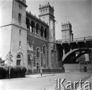 1938, Warszawa, Polska.
Most Poniatowskiego - wieże przy ulicy Smolnej.
Fot. NN, zbiory Ośrodka KARTA, udostępnił Tomasz Kamiński