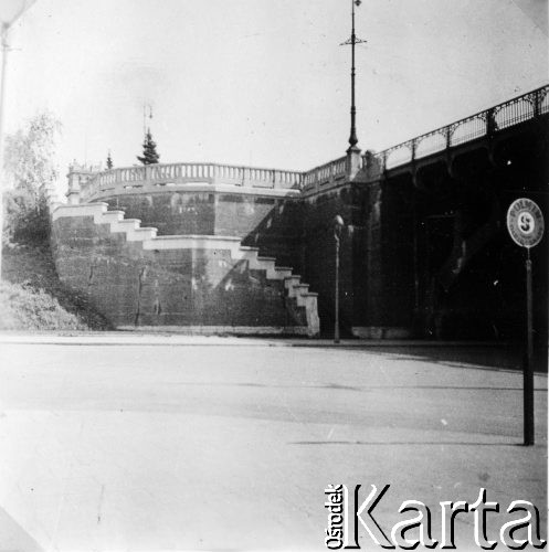 1938, Warszawa, Polska.
Schody prowadzące na most Poniatowskiego.
Fot. NN, zbiory Ośrodka KARTA, udostępnił Tomasz Kamiński