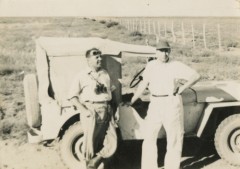 Po 1948, Argentyna.
Mężczyźni przy samochodzie.
Fot. NN, udostępniła Jolanta Woszczynin.