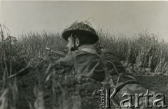 1944, wzgórze Monte Cassino, Włochy.
Strzelec 4 baonu Strzelców Karpackich w akcji.
Fot. NN, zbiory Ośrodka KARTA, udostępniła Magdalena Braun