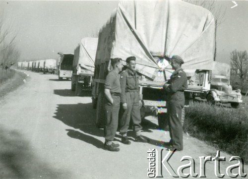 1944, Włochy.
Widoczny konwój 69 pułku pancernego. 
Fot. NN, zbiory Ośrodka KARTA, udostępniła Magdalena Braun
