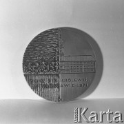 Styczeń 1972, Warszawa, Polska.
Medal dla ofiarodawcy na odbudowę Zamku Królewskiego. Grawerunek: 