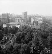 1972, Warszawa, Polska.
Panorama Warszawy od strony Powiśla. Na pierwszym planie po lewej Pałac Zamoyskich.
Fot. Lubomir T. Winnik, zbiory Ośrodka KARTA