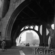 1972, Warszawa, Polska.
Widok spod Mostu Poniatowskiego na ul. Solec.
Fot. Lubomir T. Winnik, zbiory Ośrodka KARTA