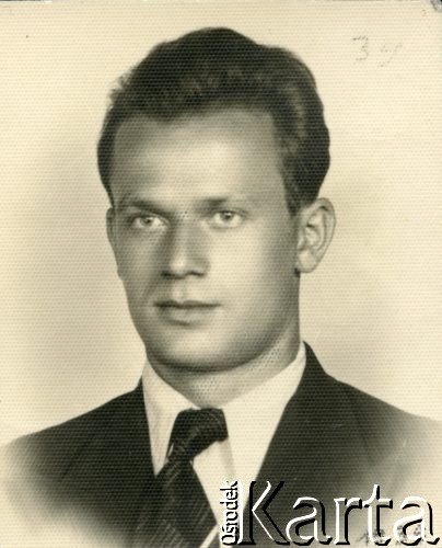 1939, Polska.
Wacław Urbanowicz (1913-2013). Karierę marynarską rozpoczął w 1936 roku na statkach pasażerskich GAL-u (Gdynia-Ameryka Linie Żeglugowe S.A): SS 