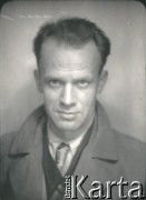 9.10.1946, Gdynia, Polska.
Wacław Urbanowicz (1913-2013) po powrocie do Polski. Karierę marynarską rozpoczął w 1936 roku na statkach pasażerskich GAL-u (Gdynia-Ameryka Linie Żeglugowe S.A): SS 