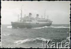 Przed 1939, brak miejsca.
Statek pasażerski na pełnym morzu.
Fot. NN, kolekcja Wacława Urbanowicza, zbiory Ośrodka KARTA
