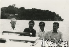 Początek lat 70., brak miejsca.
1. z lewej siedzi Wacław Urbanowicz.
Fot. NN, kolekcja Wacława Urbanowicza, zbiory Ośrodka KARTA