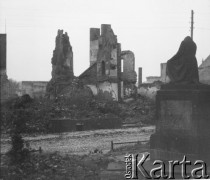 Po 1946, Choszczno lub Barlinek, Polska.
Ruiny budynku.
Fot. Jerzy Konrad Maciejewski, zbiory Ośrodka KARTA