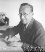 Po 1946, Warszawa, Polska.
Robert Zalewski-Izbicki, dziennikarz 