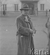 1948, prawdopodobnie Polska.
Siergiej Obrazcow (1901-1999) - rosyjski aktor i reżyser teatru lalek. W 1931 założył Centralny Teatr Lalek w Moskwie. Jego grupa występowała często za granicą.
Fot. Jerzy Konrad Maciejewski, zbiory Ośrodka KARTA