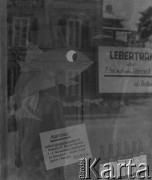 1942-1944, Münchenbuchsee, Szwajcaria.
Witryna sklepowa. 
Fot. Jerzy Konrad Maciejewski, zbiory Ośrodka KARTA
