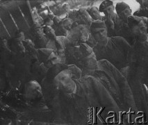 1942-1944, Münchenbuchsee, Szwajcaria.
Żołnierze z 2. Dywizji Strzelców Pieszych uczestniczą w mszy polowej.
Fot. Jerzy Konrad Maciejewski, zbiory Ośrodka KARTA
