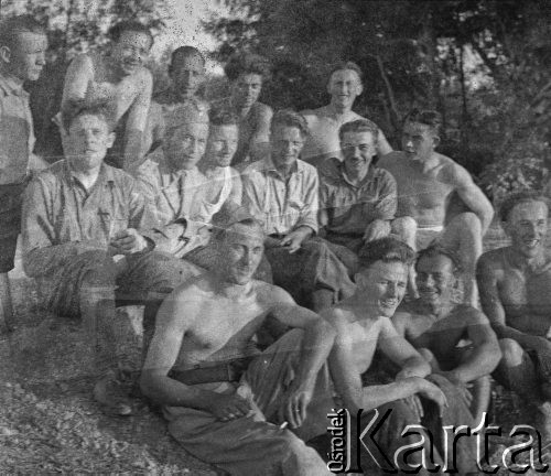 1941, Büren an der Aare, Szwajcaria.
Internowani żołnierze 2. Dywizji Strzelców Pieszych.
Fot. Jerzy Konrad Maciejewski, zbiory Ośrodka KARTA
