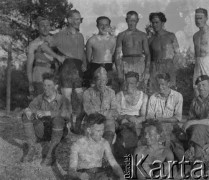 1941, Büren an der Aare, Szwajcaria.
Internowani polscy żołnierze z 2. Dywizji Strzelców Pieszych.
Fot. Jerzy Konrad Maciejewski, zbiory Ośrodka KARTA

