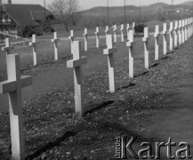 1945, Münsingen, Szwajcaria.
Cmentarz wojenny, na którym pochowano lotników alianckich. 
Fot. Jerzy Konrad Maciejewski, zbiory Ośrodka KARTA