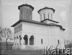 Po październiku 1939, Ocnita, Rumunia.
Cerkiew prawosławna.
Fot. Jerzy Konrad Maciejewski, zbiory Ośrodka KARTA
