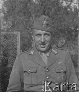 1940-1941, Münchenbuchsee, Szwajcaria.
Internowany żołnierz 2. Dywizji Strzelców Pieszych a także dziennikarz gazety 