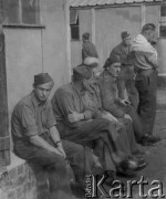 Lipiec 1946, Polkemmet k. Whitburn, Szkocja.
Polscy żołnierze w obozie przejściowym czekają na powrót do kraju. 
Fot. Jerzy Konrad Maciejewski, zbiory Ośrodka KARTA
