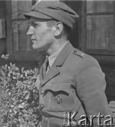 1940-1941, Münchenbuchsee, Szwajcaria.
Ppor. Mamert Miż-Miszyn z 2. Dywizji Strzelców Pieszych podczas internowania. Razem z innymi żołnierzami wydawał gazetę 