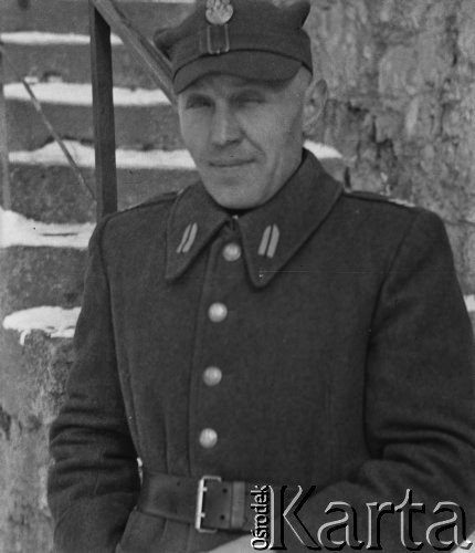 1943-1945, Baden, Szwajcaria.
Żołnierz z 2. Dywizji Strzelców Pieszych podczas internowania.
Fot. Jerzy Konrad Maciejewski, zbiory Ośrodka KARTA