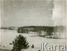 1937-1939, Zułów, woj. wileńskie, Polska.
Widok na Merę - rzekę obiegającą majątek rodziny Piłsudskich, w którym narodził się marszałek Józef Piłsudski.
Fot. NN, zbiory Ośrodka KARTA, udostępniła Anna Kiljan