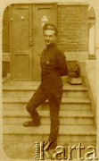 1916, Imperium Rosyjskie.
Jerzy Łukaszewicz, adept w Goryjskiej Szkole Chorążych na Kaukazie. W latach 1914-1915 służył w Legionie Puławskim.
Fot. NN, zbiory Ośrodka KARTA, przekazał Jan Rychter.