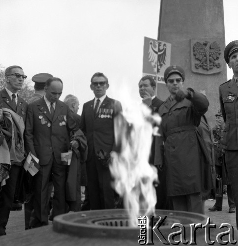 14.05.1972, Berlin, Niemiecka Republika Ludowa (NRD).
Uroczystość odsłonięcia Pomnika Żołnierza Polskiego i Niemieckiego Antyfaszysty. Nz. polscy żołnierze i weterani.
Fot. Maciej Jasiecki, zbiory Ośrodka KARTA