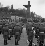 14.05.1972, Berlin, Niemiecka Republika Ludowa (NRD).
Uroczystość odsłonięcia Pomnika Żołnierza Polskiego i Niemieckiego Antyfaszysty. Nz. żołnierze.
Fot. Maciej Jasiecki, zbiory Ośrodka KARTA