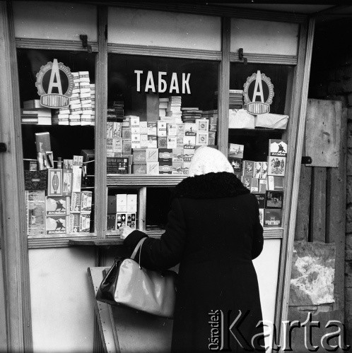 1966, Moskwa, ZSRR.
Kiosk z tytoniem.
Fot. Maciej Jasiecki, zbiory Ośrodka KARTA