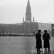 1966, Moskwa, ZSRR.
Żołnierze Armii Radzieckiej na Placu Czerwonym.
Fot. Maciej Jasiecki, zbiory Ośrodka KARTA