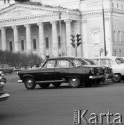 1966, Moskwa, ZSRR.
Ruch uliczny. W głębi Teatr Bolszoj (Wielki).
Fot. Maciej Jasiecki, zbiory Ośrodka KARTA