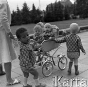 Lata 60.-70., NRD.
Dzieci.
Fot. Maciej Jasiecki, Fundacja Ośrodka KARTA