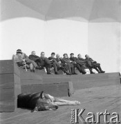 Lata 60.-70., Szczecin, Polska.
Relaks w amfiteatrze.
Fot. Maciej Jasiecki, Fundacja Ośrodka KARTA