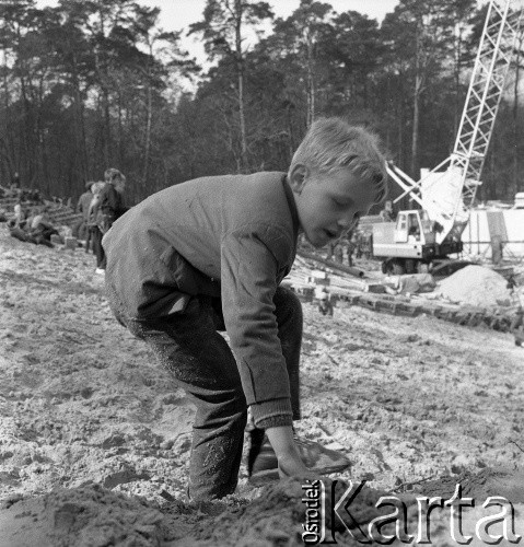 Lata 70., Szczecin, Polska.
Okolice Teatru Letniego (amfiteatru). 
Fot. Maciej Jasiecki, Fundacja Ośrodka KARTA