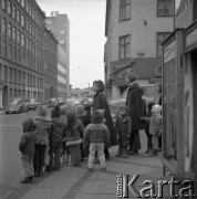 1972, Kopenhaga, Dania.
Dzieci z opiekunkami. Zdjęcie zrobione w czasie rejsu MS Jedność Robotnicza.
Fot. Maciej Jasiecki, zbiory Ośrodka KARTA
