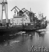 Lata 70., Szczecin, Polska.
Port.
Fot. Maciej Jasiecki, zbiory Ośrodka KARTA