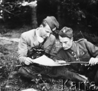 Druga połowa 1943, Góry Świętokrzyskie.
Z lewej ppor. Władysław Wasilewski 