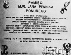 Po 16.06.1976, Polska.
Tablica poświęcona pamięci mjr Jana Piwnika ps. 