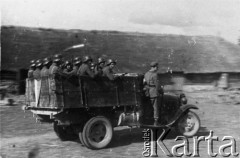 1939-1945, brak miejsca.
Żołnierze Wehrmachtu.
Fot. NN, kolekcja Cezarego Chlebowskiego, zbiory Ośrodka KARTA