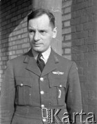 1943, Ingham, Wielka Brytania. 
Prawdopodobnie por. Feliks Olędzki, dowódca Sekcji Medycznej 305 Dywizjonu.
Fot. Zenon Brejwo, zbiory Ośrodka KARTA
